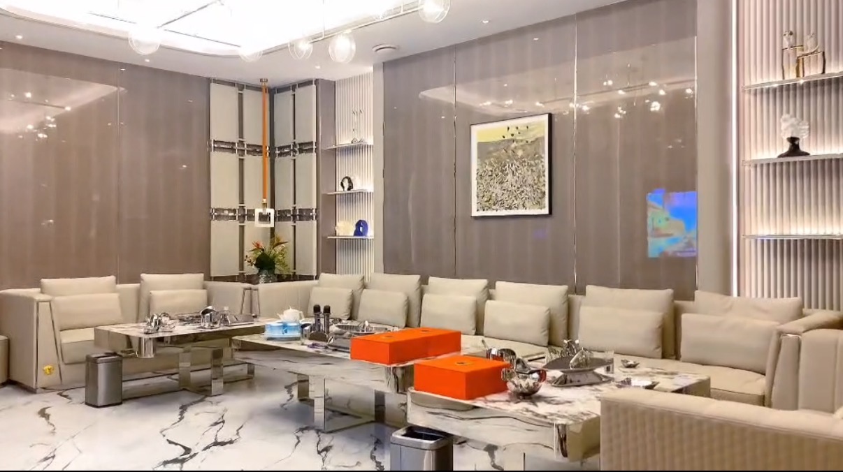 成都皇家会客厅KTV·华业大厦店  高阶娱乐私享欢聚